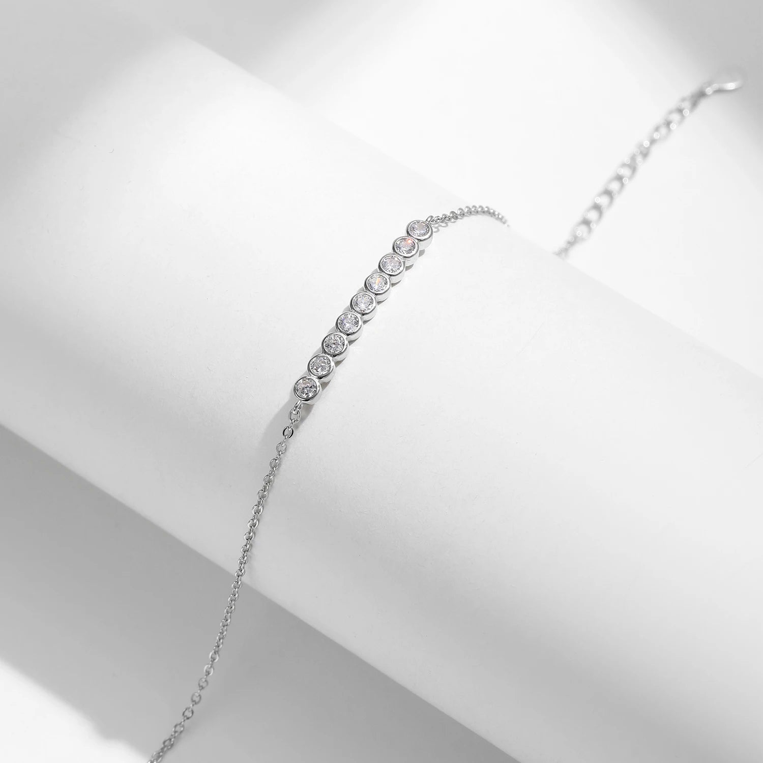 Pulseira Minimalista em Moissanite - Virena Starlight