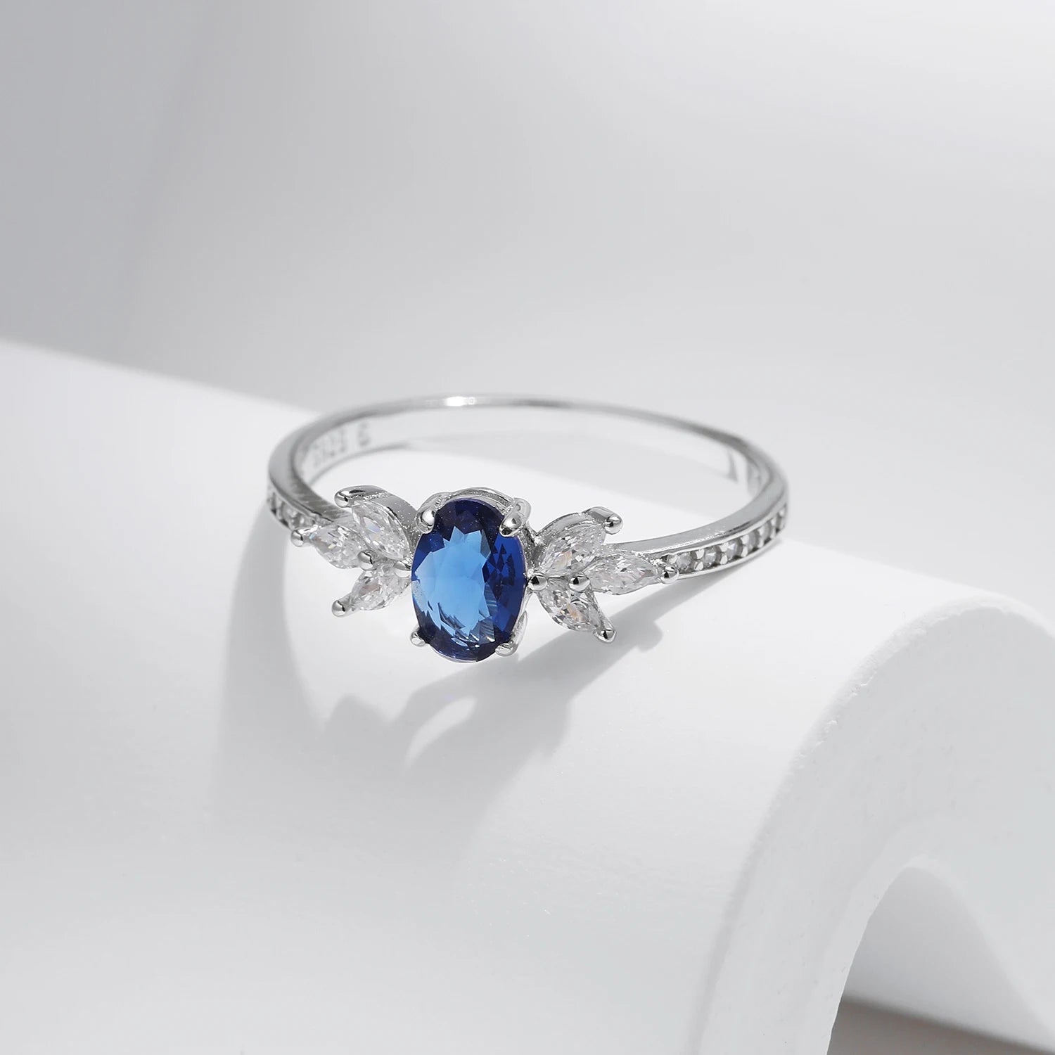 Anel Azul Royal em Prata 925 – Virena Noctis