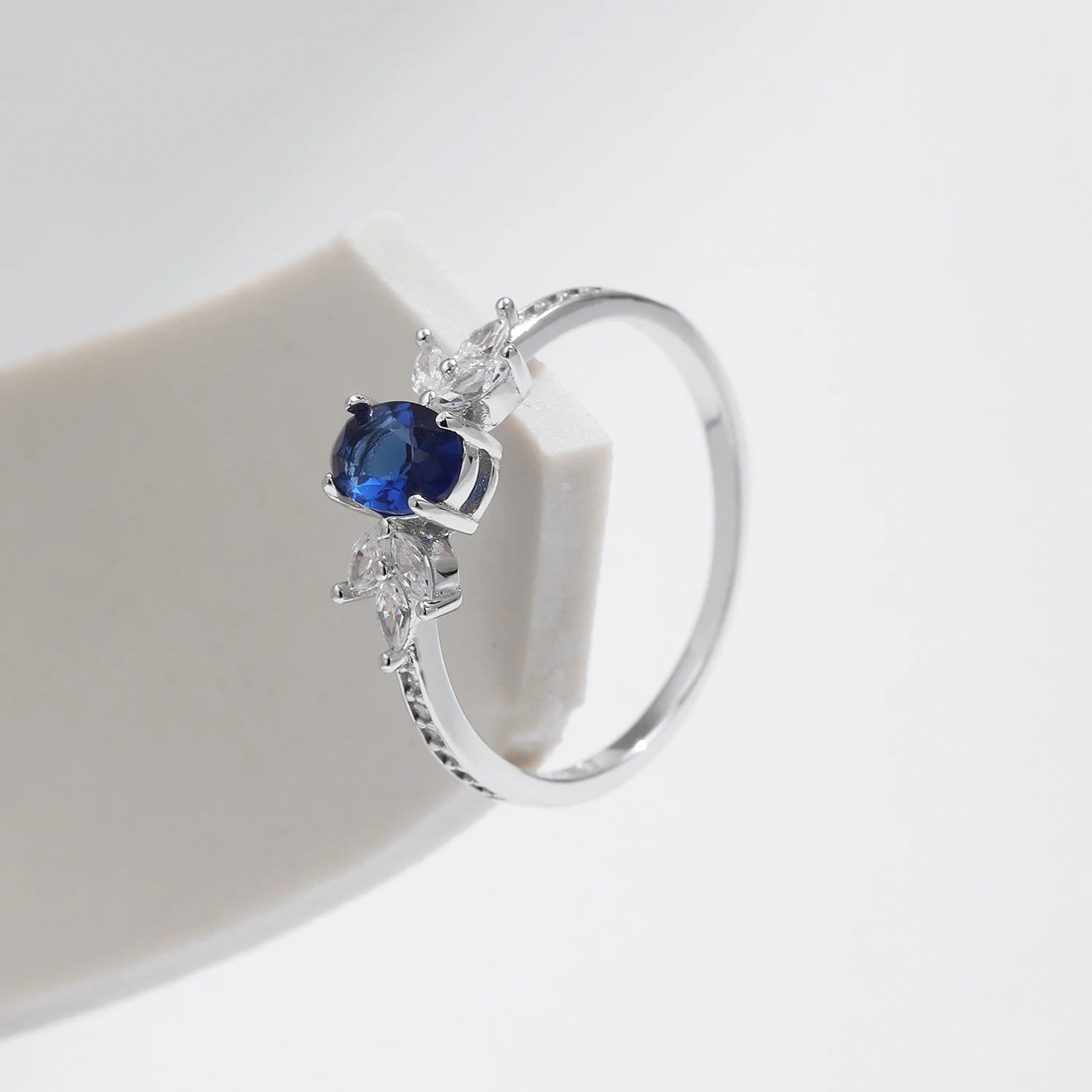 Anel Azul Royal em Prata 925 – Virena Noctis