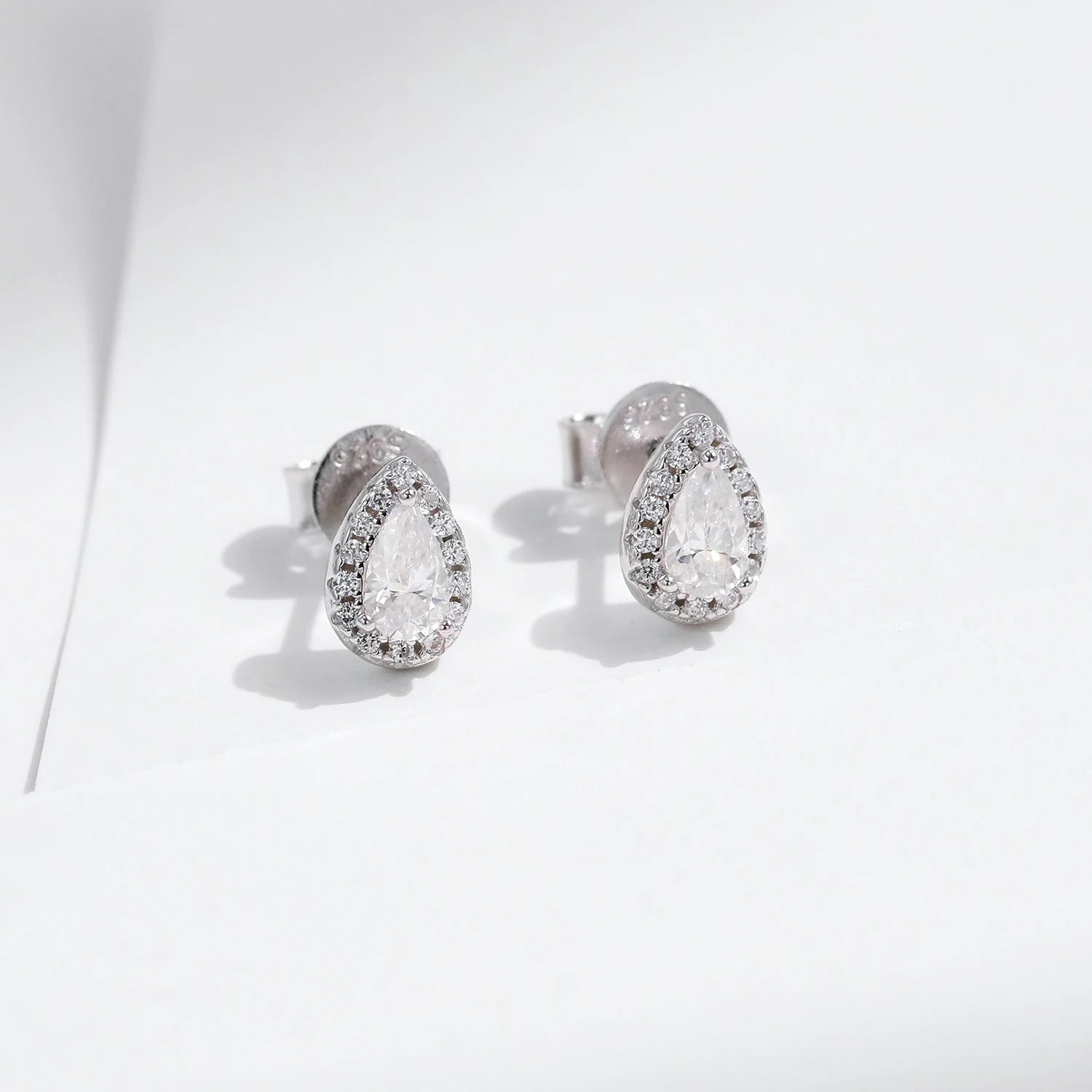 Brinco Gota Ponto de Luz em Moissanite – Virena Purelle