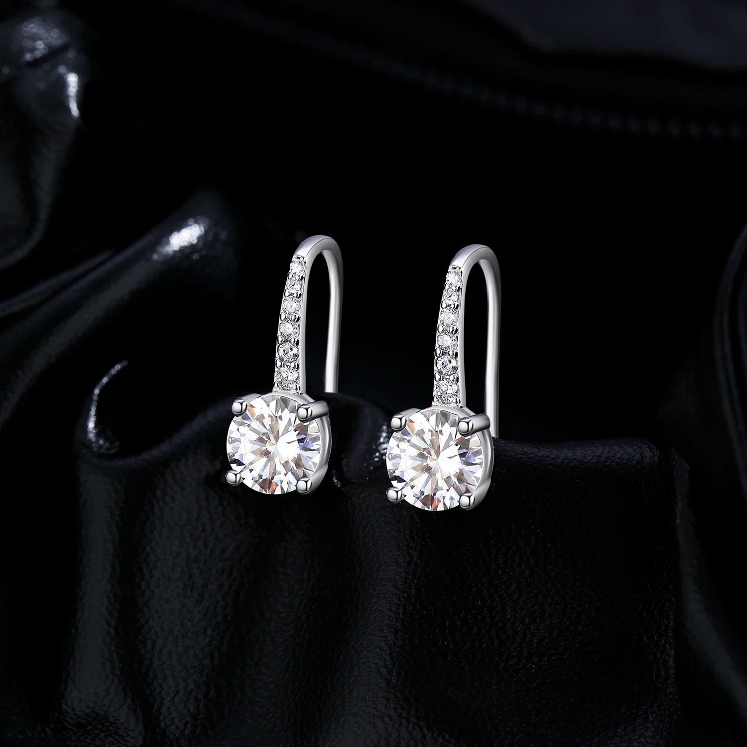 Brinco Gancho em Moissanite 1CT – Virena Arcelle