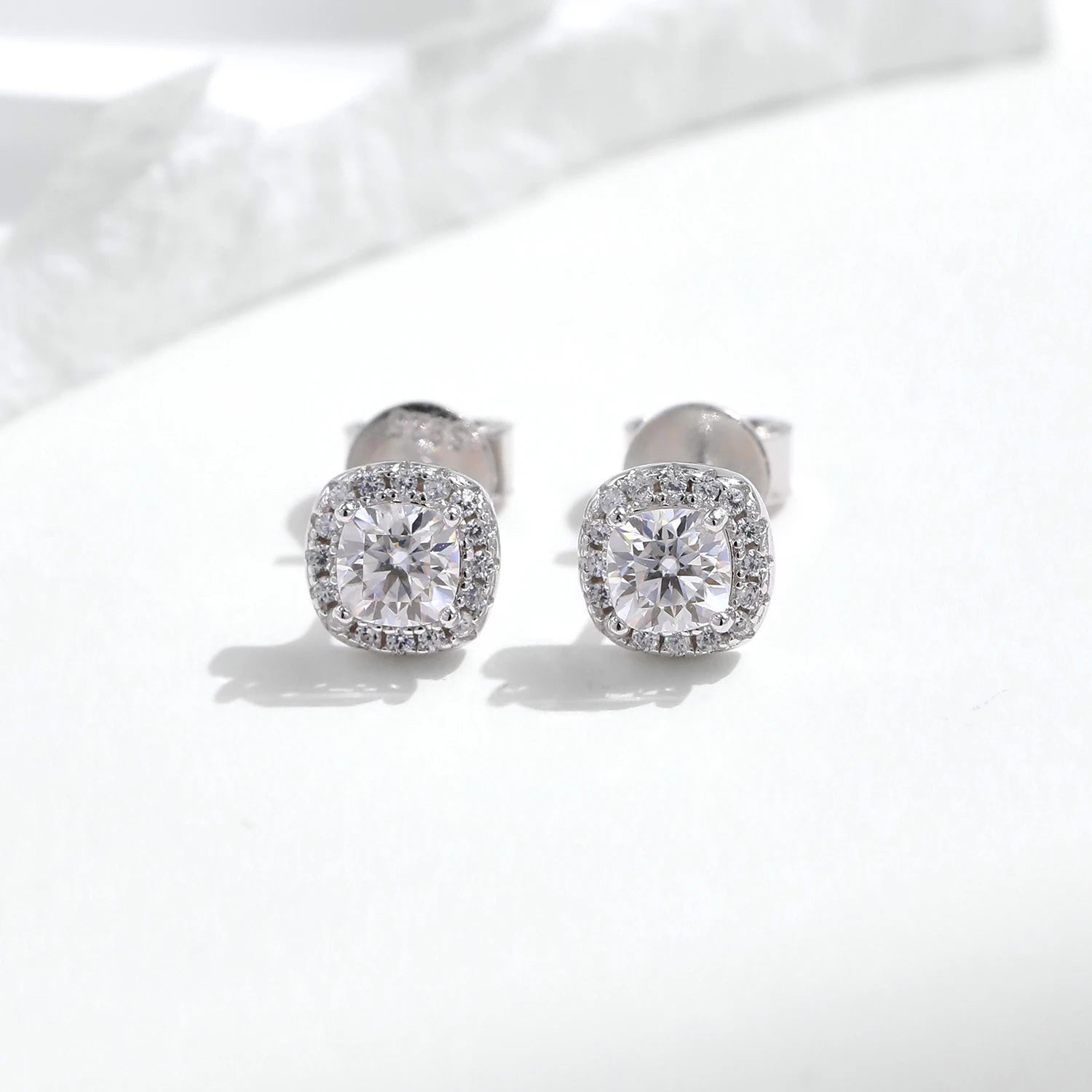 Brinco Ponto de Luz em Moissanite – Virena Eclaire