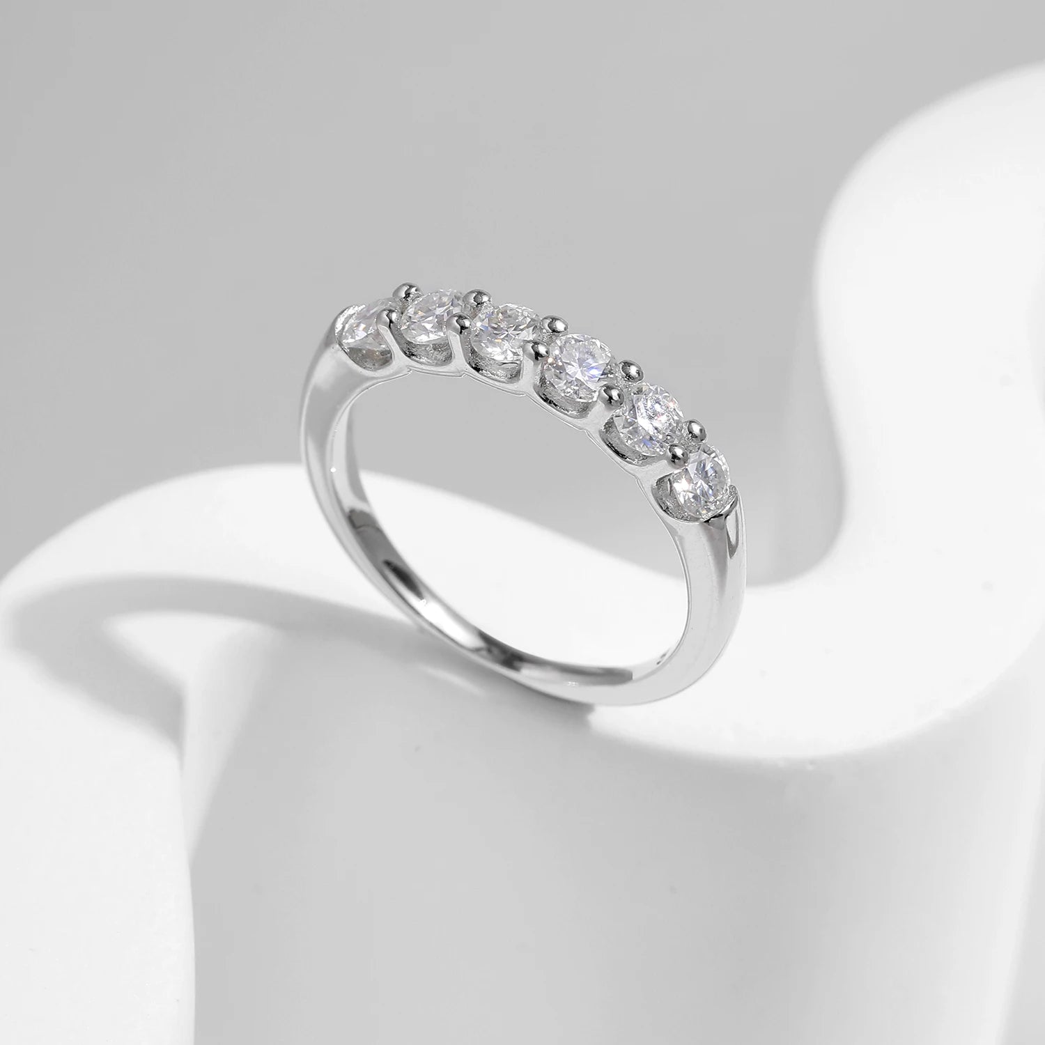 Anel Luxo em Moissanite – Virena Clarité