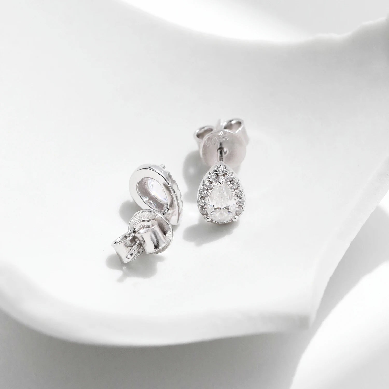 Brinco Gota Ponto de Luz em Moissanite – Virena Purelle