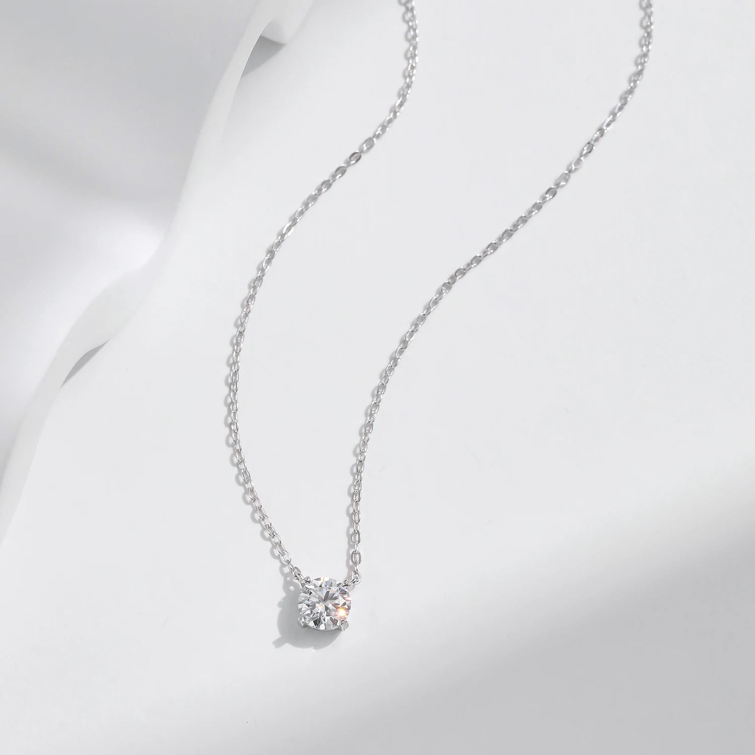 Colar Ponto de Luz em Moissanite - Virena Astra